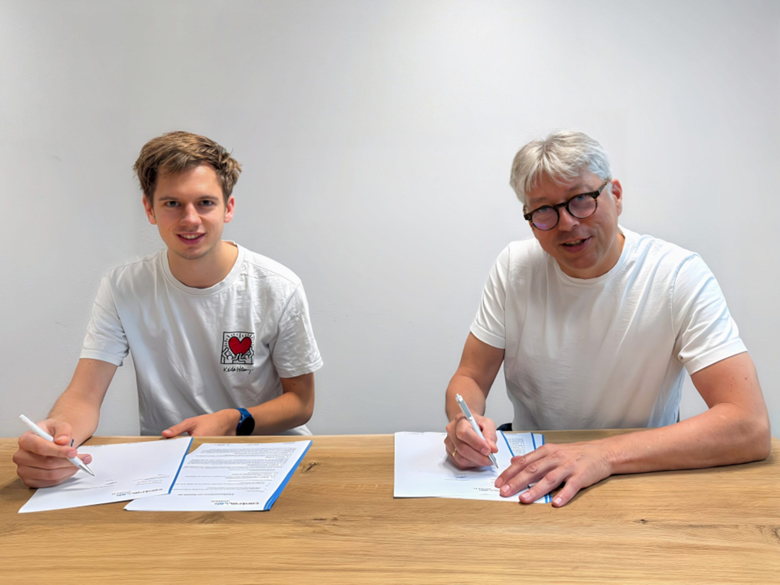 Jelle Contract tekenen